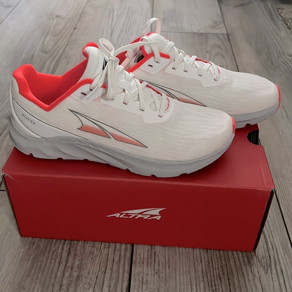 Altra Shoes - Altra Rivera •make an offer•